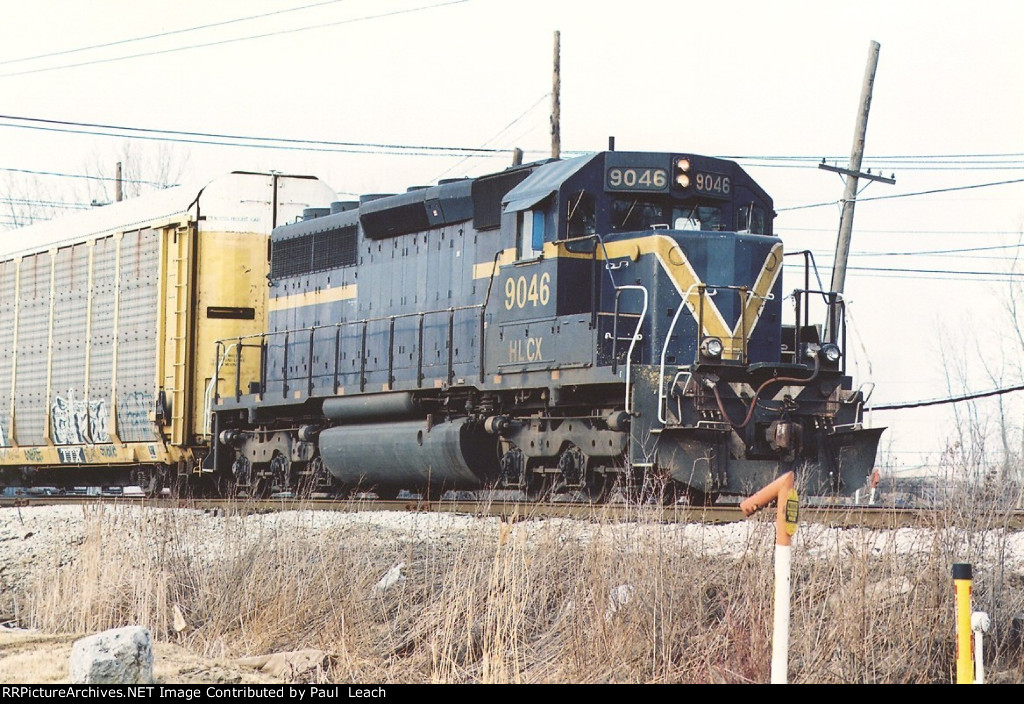 Vehicle train eases south